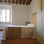 Francescana Hostel *